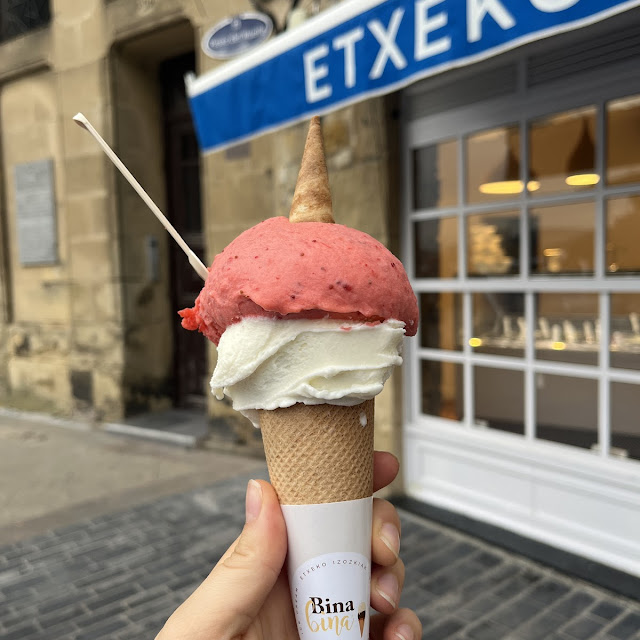 Helado de Nata Y Fresa