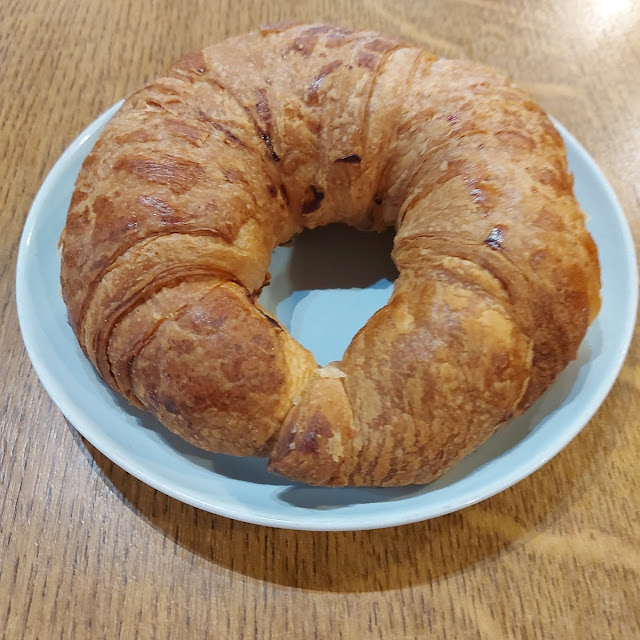 Jamais Vu In Croissant Aussi Grand