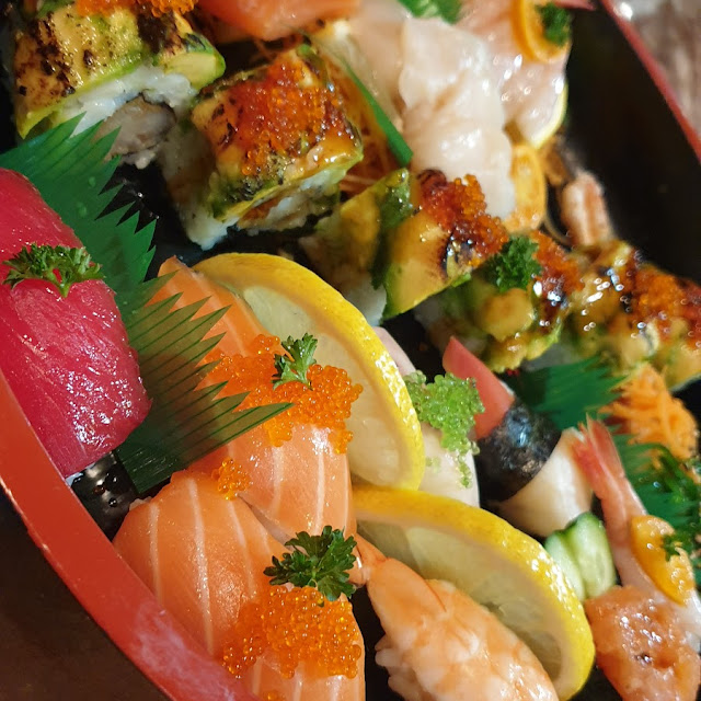 Mixed Sushi & Sashimi Platter