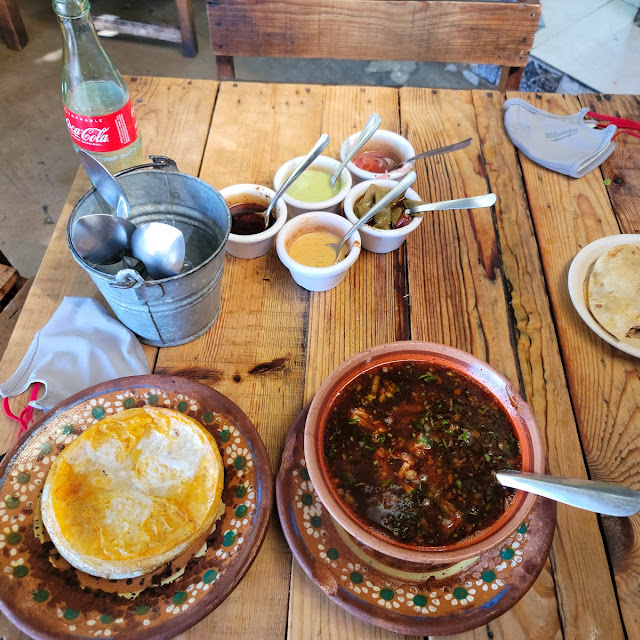Birria Y Consomé