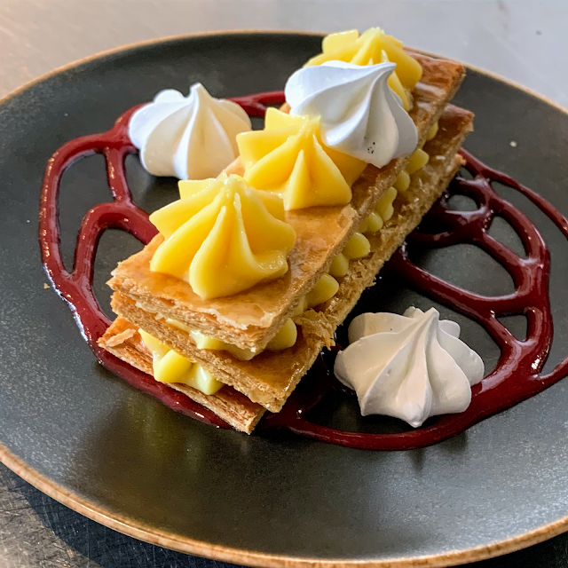Millefeuille Chocolat Caramel Au Beurre Salé Et Amandes Grillées