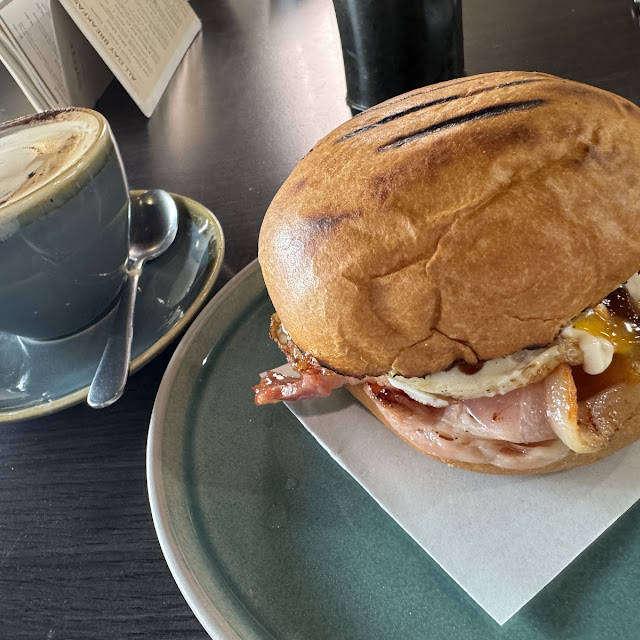 Bacon & Egg Roll