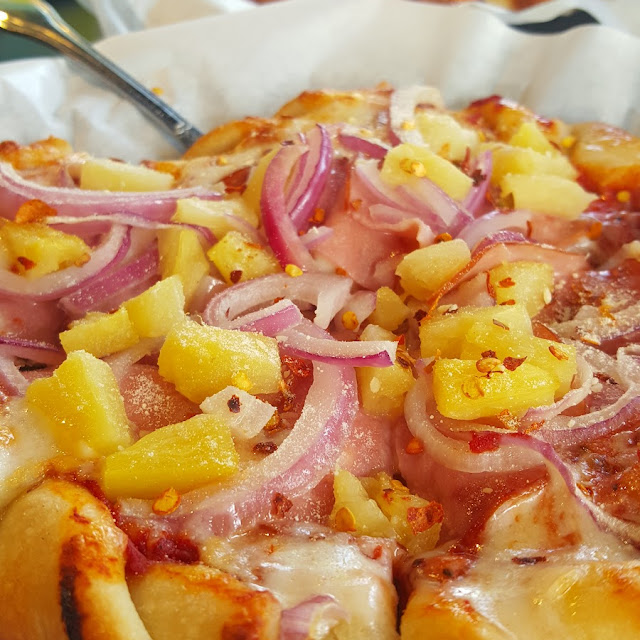 Hawaiian Pizza