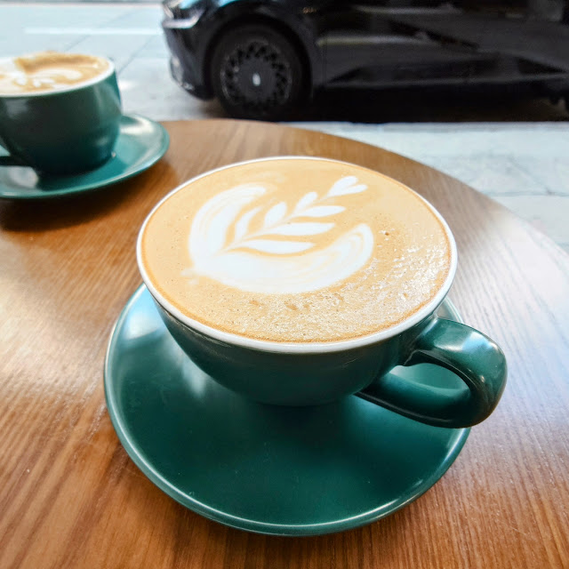 Flat White Hot