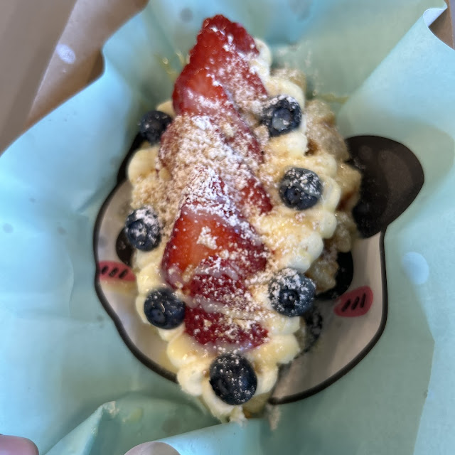 Berry Cheesecake Croffle