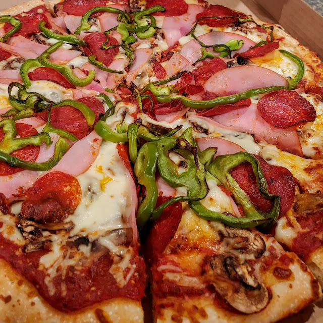 Deluxe Pizza