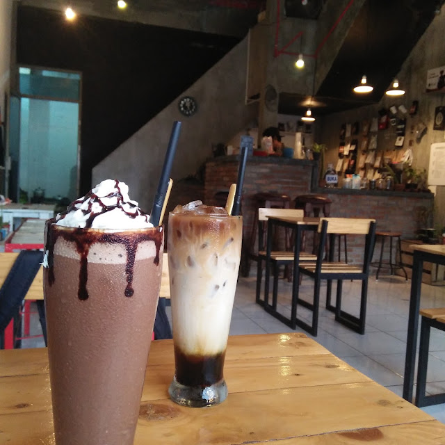 Coklat Frapucino Dan Es Kopi Gula Aren