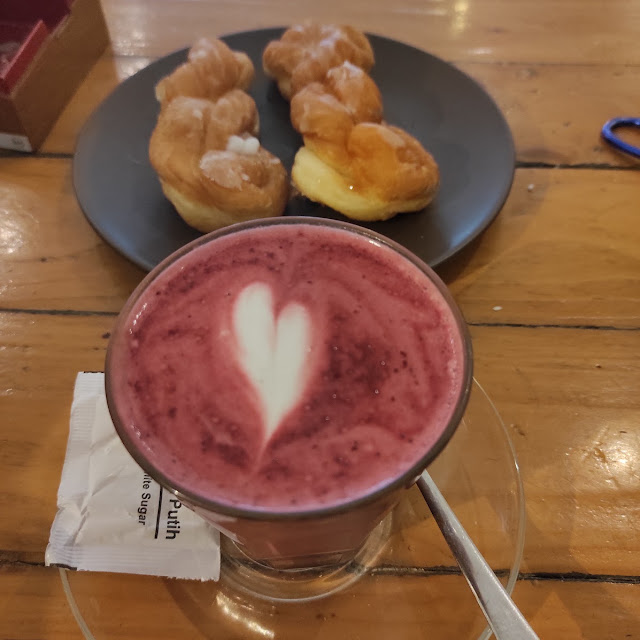 Red Velvet Hot