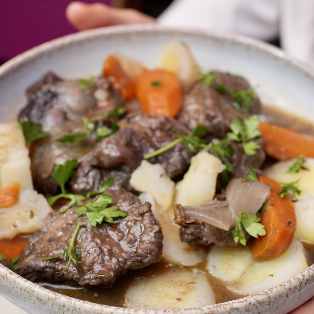 Boeuf Bourguignon Pommes Vapeur
