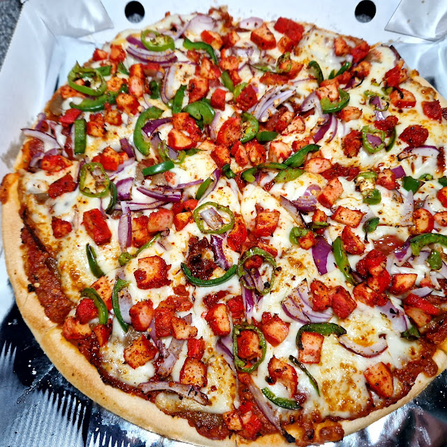 Kami Special Pizza