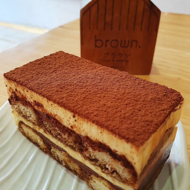 Tiramisu Cake
