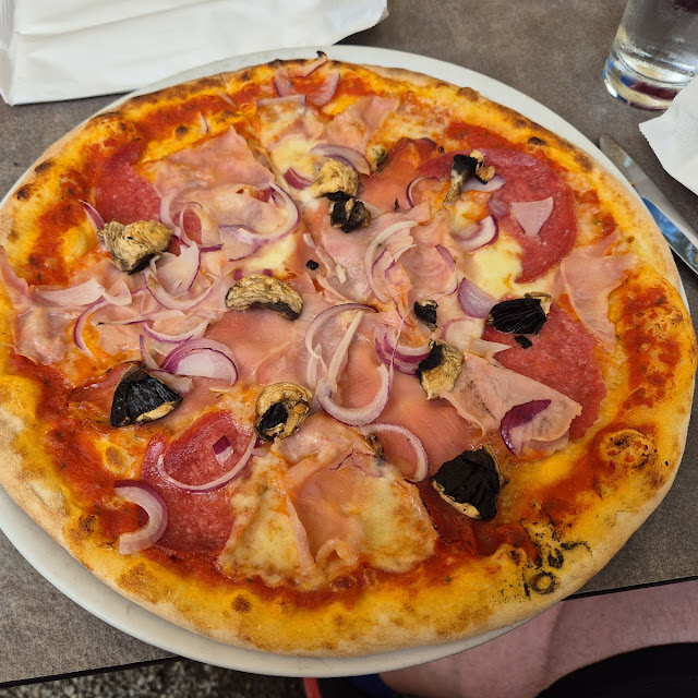 Pizza Capricciosa