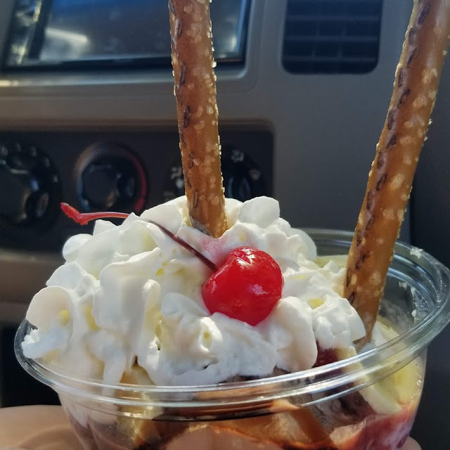 Regular Sundae