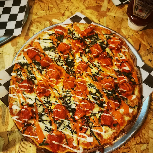Pizza Con Boneless