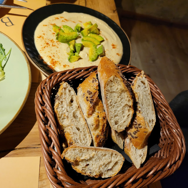 Humus Con Avocado