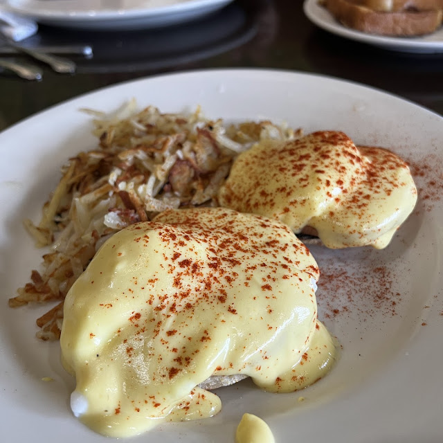 Eggs Benedict Hash Browns