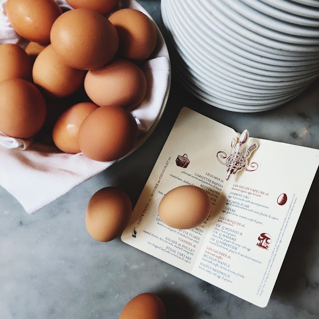 Eggs Americaine