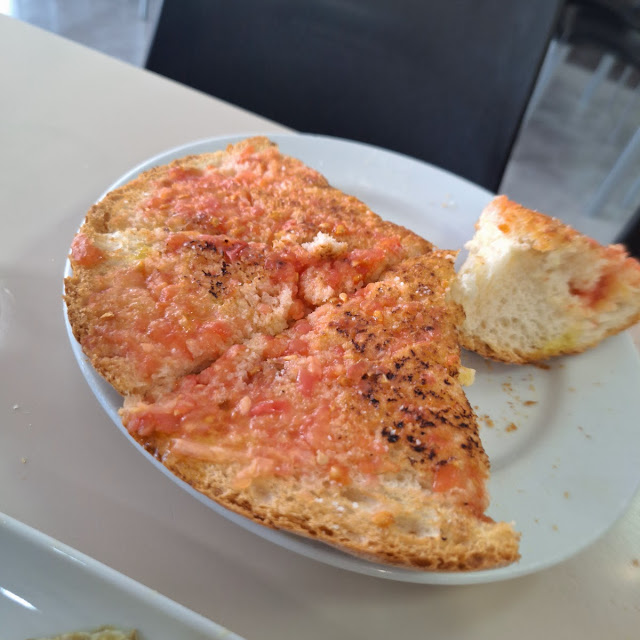 Pan Con Tomate