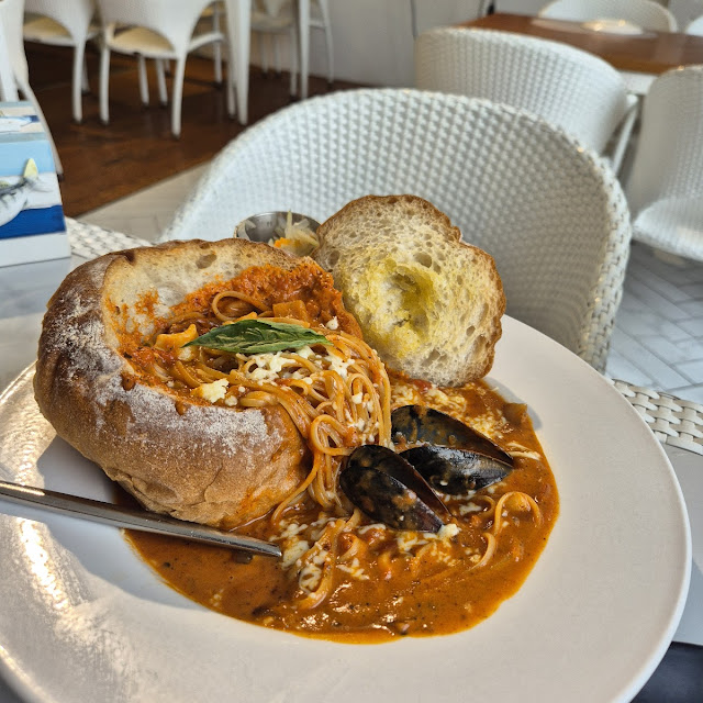 Seafood Tomato Pane