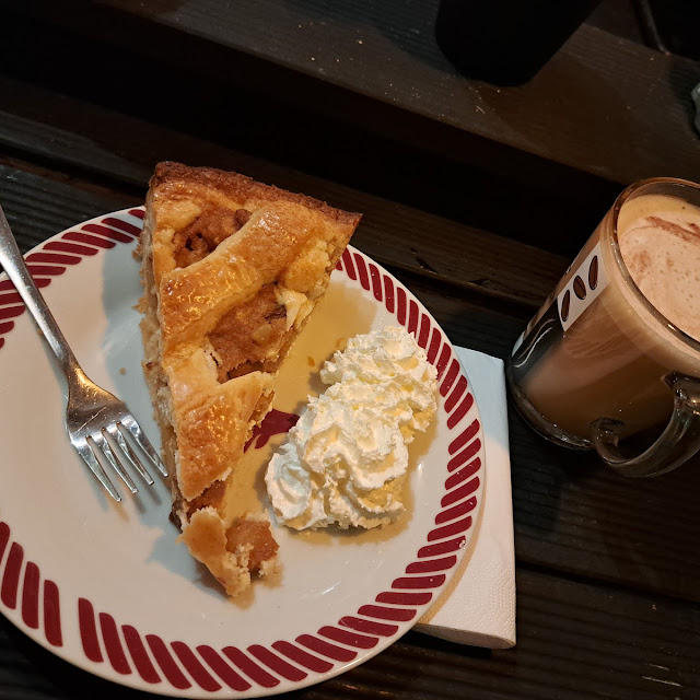 Holländischer Apfelkuchen Mit Sahne
