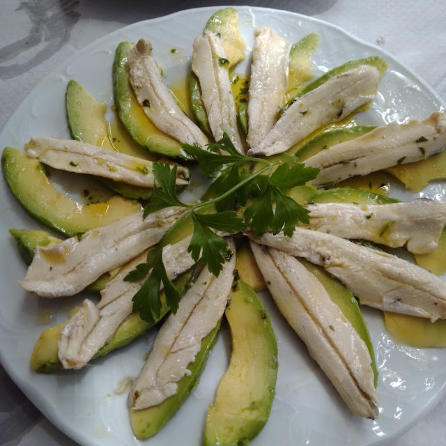 Boquerones En Vinagre Con Aguacate