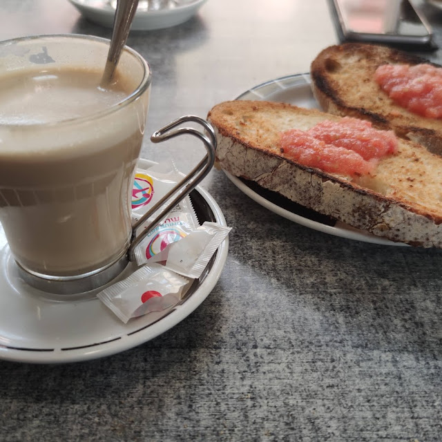 Pan Tostado Con Tomate Y Aceite de Oliva
