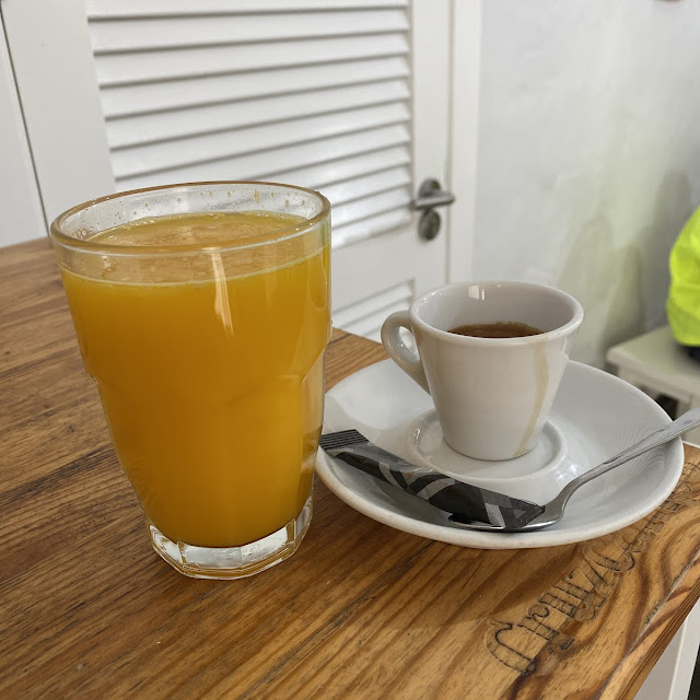Caffè E Zumo De Naranca