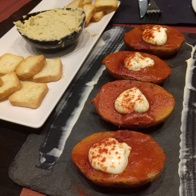 Patatas Asadas Con Alioli