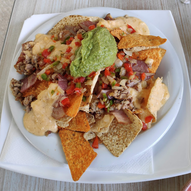 Nachos Con Carne Y Guacamole