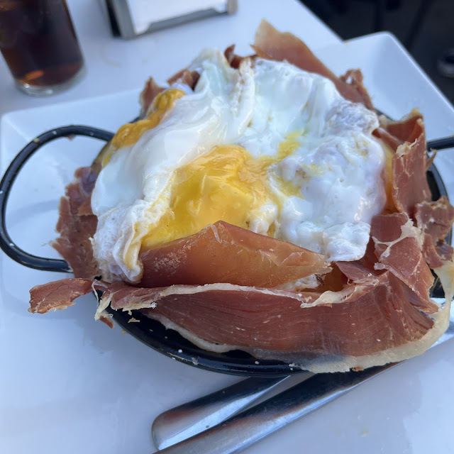 Huevos Rotos Con Jamón