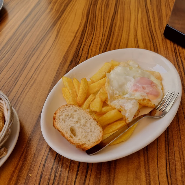Tapa de Huevo Frito Con Patatas