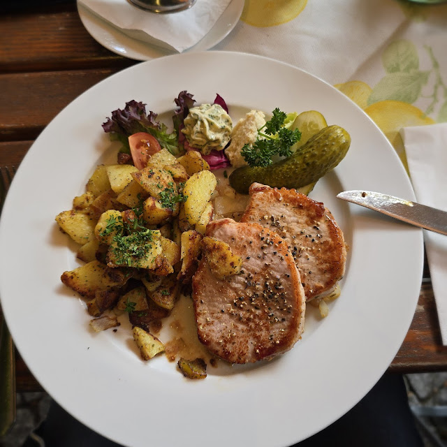 Mariniertes Schweinesteak Spreewälder Art