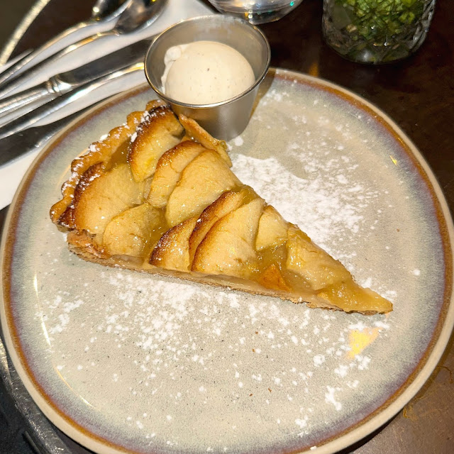 Pie with Vanilla Ice Cream