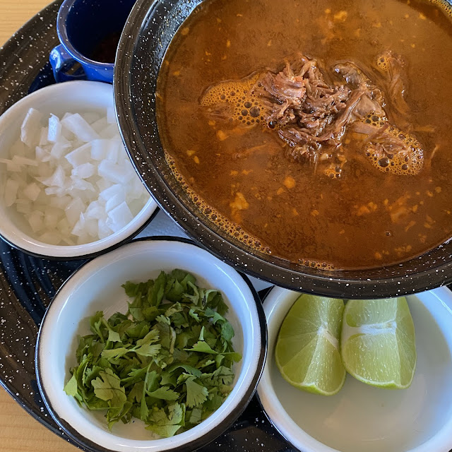 Birria Mixta de Res Y Chivo