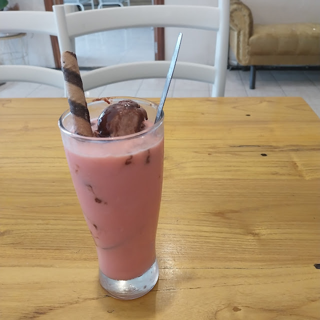 Strawberry Float