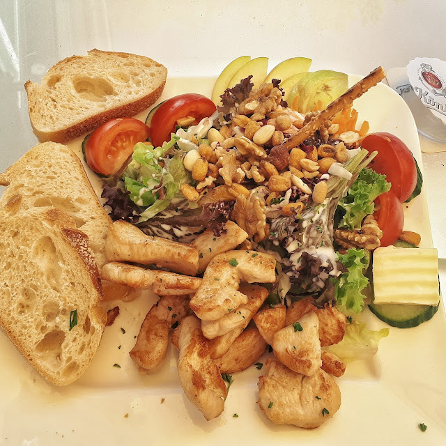 Salat Mit Hähnchenbruststreifen