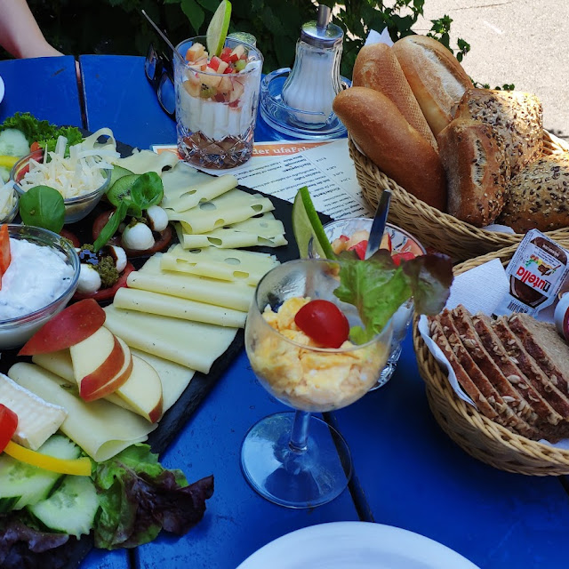 Vegetarisches Frühstück Für Drei