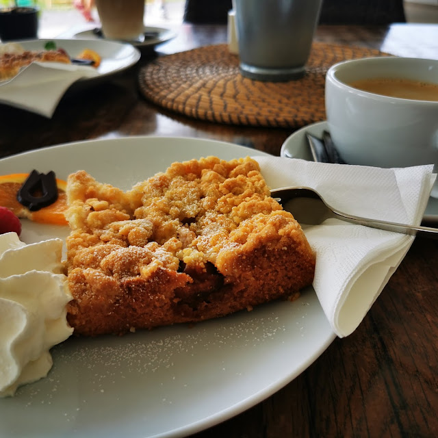 Apfelkuchen Und Kaffee