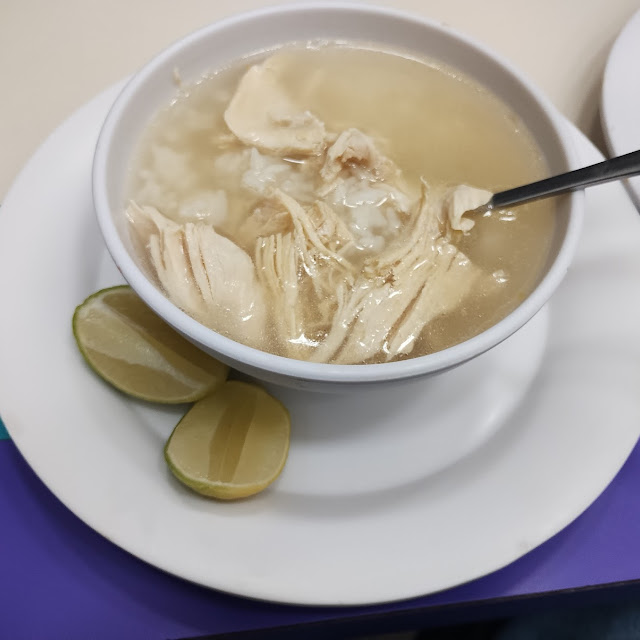 Consomé de Pollo