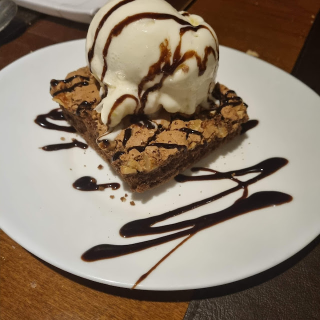Brownie Con Helado Sabor Crema Americana
