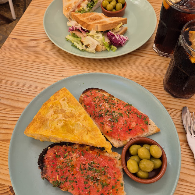Tapas - Spanish Omelette with Tomato and Bread