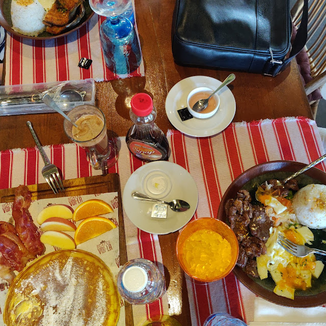 American Breakfast
