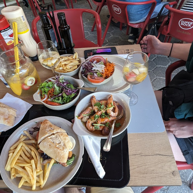 Sangria Club Sandwich with Chicken Roasted Prawns and Salad