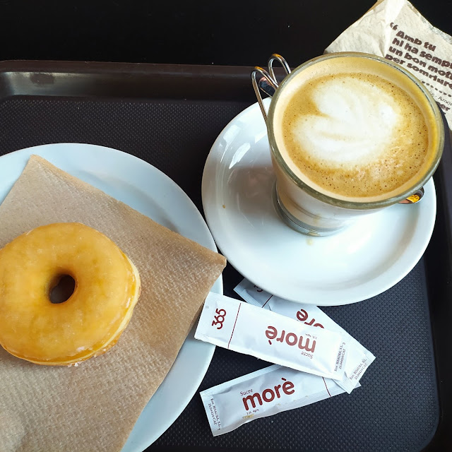 Café Con Leche Y Dona
