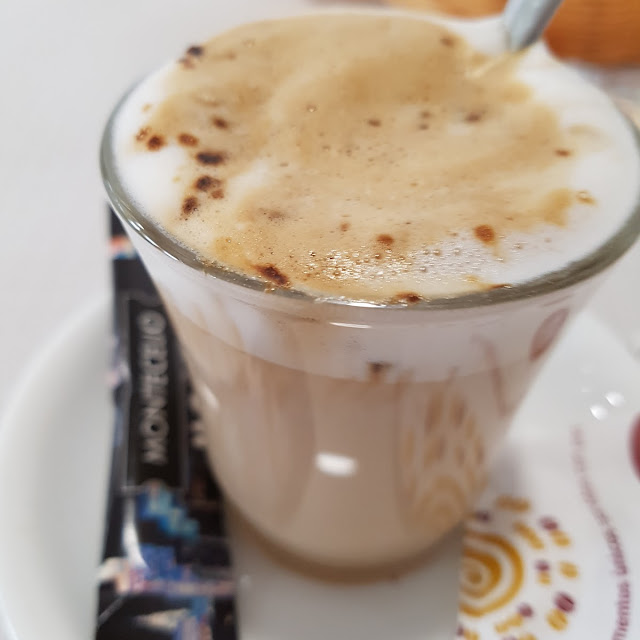 Café Con Leche