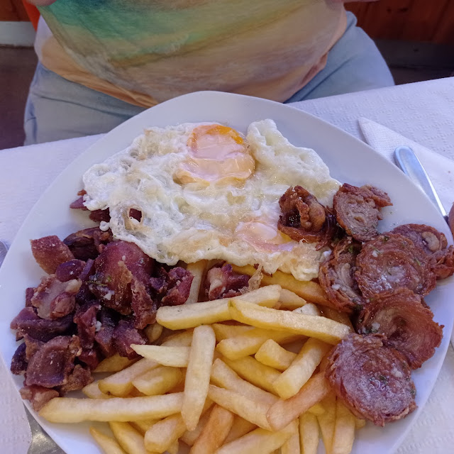 Huevos Fritos Con Morro Y Madejas