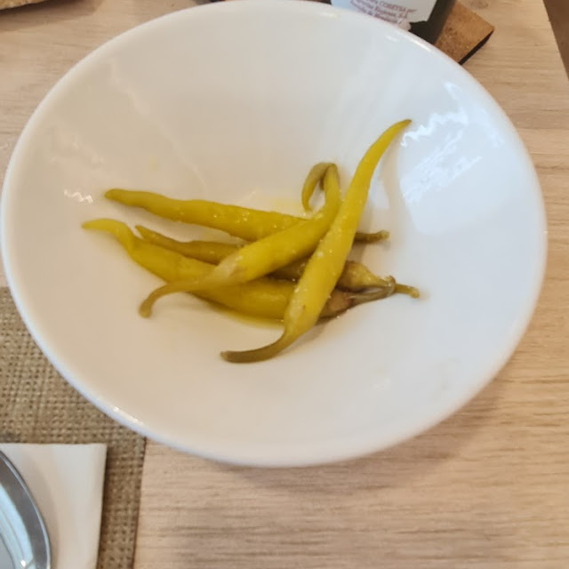 Guindillas Con Aceite Y Sal