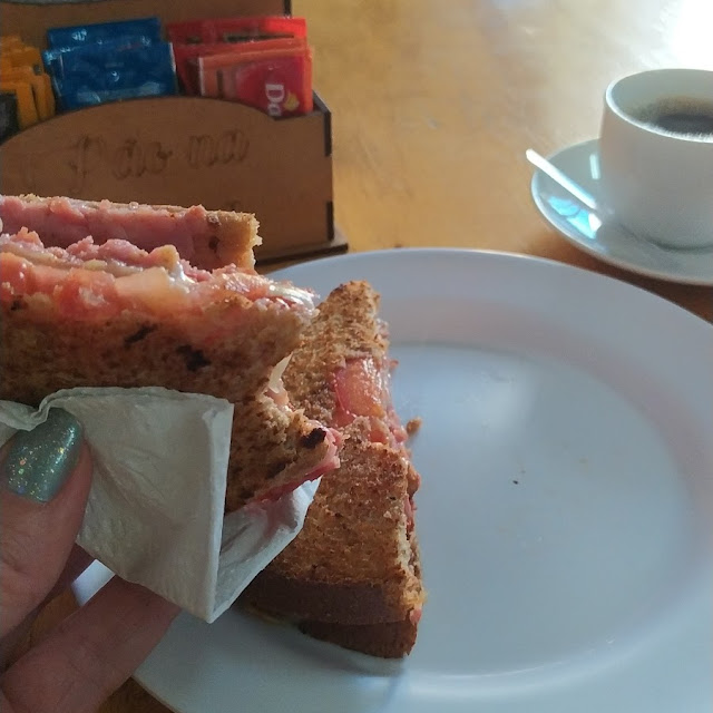 Pão Com Linguiça
