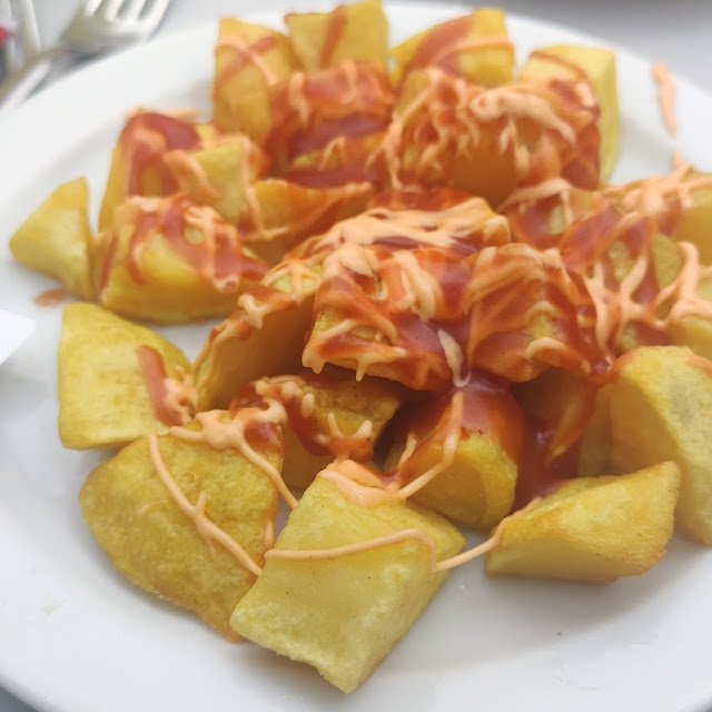 Bravas