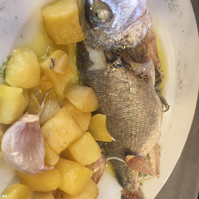 Dorada Rellena de Gambas Al Ajillo